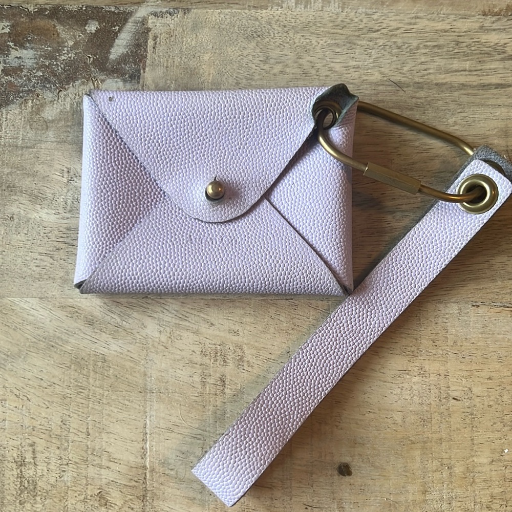 Avryn Co wristlet wallet